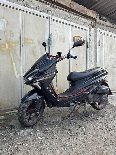 колонки на скутер: Скутер GJ5YA (спортивный дизайн, черный цвет) - Двигатель — 1