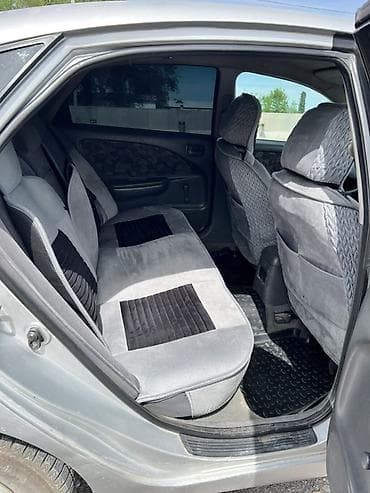 капот на приус: Toyota Avensis: 1998 г., 1.8 л, Автомат, Бензин, Лифтбек — 3