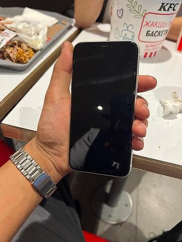 IPhone 11, Белый