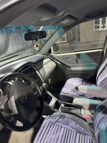 капот на аккорд: Toyota Highlander: 2004 г., 3.3 л, Автомат, Бензиновая, Кроссовер — 16