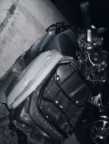 нур мото: Макси-скутер Tank, 150 куб. см, Бензин — 3