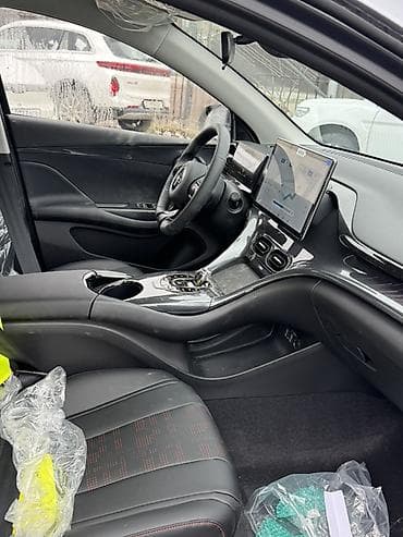 geely l7: BYD E2: 2025 г., 0.1 л, Вариатор, Электромобиль, Хэтчбэк — 7