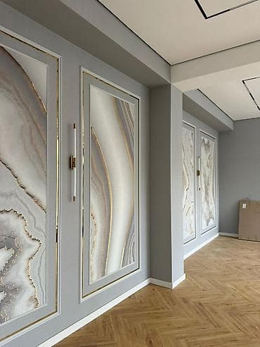 Мастер по клейке обоев, всегда аккуратно и красиво. Стаж больше 10