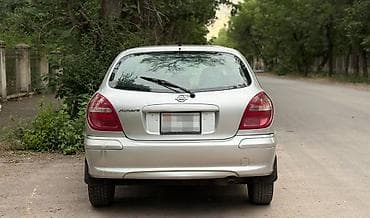 e60 m5: Nissan Almera: 2002 г., 1.8 л, Механика, Бензин, Хэтчбэк — 6