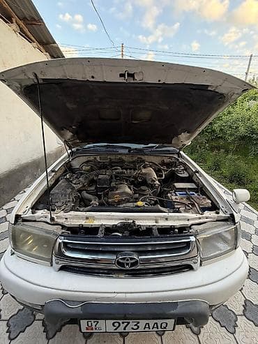 машина в идеальном состоянии: Toyota Hilux Surf: 2000 г., 2.7 л, Автомат, Бензин, Внедорожник — 9