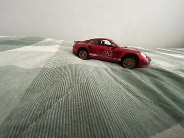 машина для гонок: Коллекционная модель автомобиля Porsche 911 Turbo S (миниатюра) - — 3