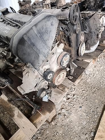 рулевой колонка: Бензиновый мотор Ford 2 л, Оригинал — 1