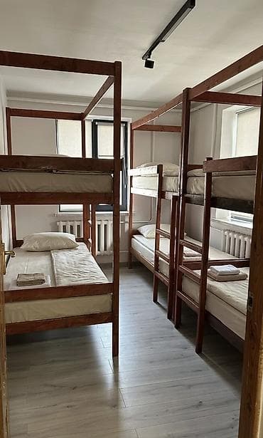 тихий центр: Хостел в загородном доме - Трехэтажное здание с мансардой, крыша из — 7