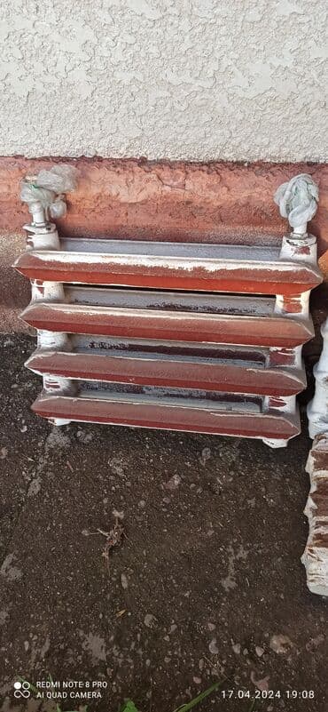 чугунные батареи новые: Продаю чугунный радиатор б/у не течет не потеет — 1