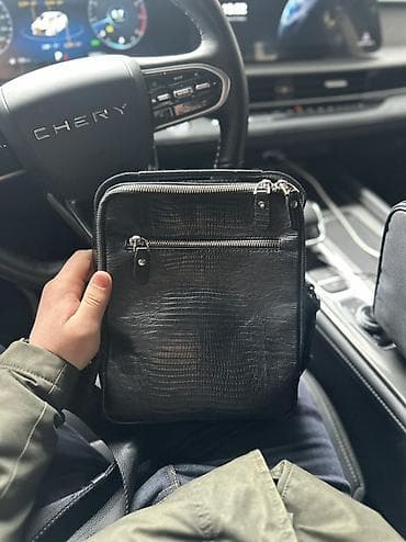 Клатчи: Мужская сумка через плечо (кросс-боди) - Материал: черная фактурная — 2