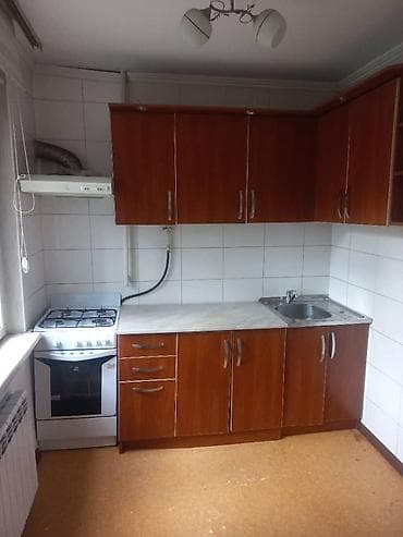3 комнаты, 59 м², 104 серия, 1 этаж, Косметический ремонт — 4