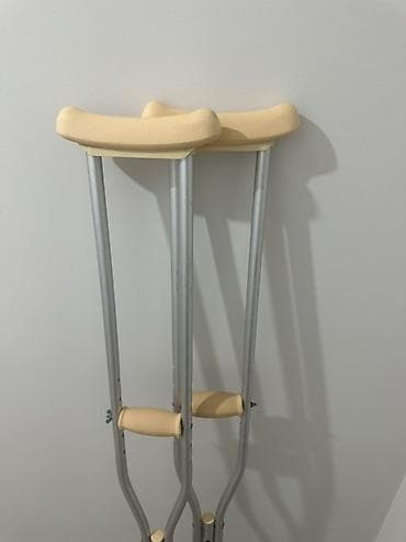 ортез шина: Костыли 🩼 Б/у 
Балдак — 1