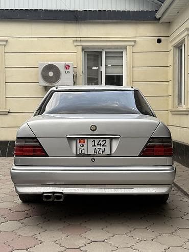 Mercedes-Benz W124: 1994 г., 3.2 л, Автомат, Бензин, Седан