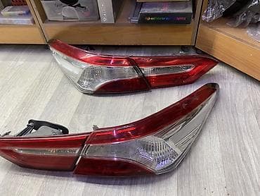Задние фары toyota Camry 70 в отличном состоянии, без повреждений