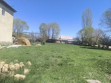 полевая земля: Продаётся земельный участок с домом и садом. Участок угловая а также 2 — 2