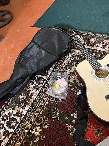 Акустическая гитара с комплектом аксессуаров - Классическая