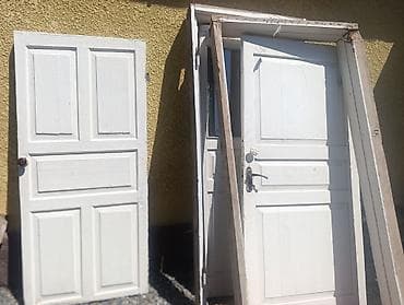зеркало панно: Деревянные белые двери в классическом филёнчатом стиле. Состав: - 2 — 1