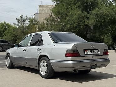 дорожные знаки кр: Mercedes-Benz W124: 1994 г., 2 л, Механика, Бензин, Седан — 1