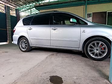 сира: Toyota Avensis Verso: 2006 г., Минивэн — 6