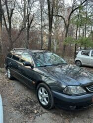 Toyota Avensis: 2001 г., 2 л, Механика, Бензин, Универсал