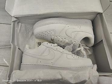 Босоножки, сандалии, шлепанцы: Мужские кроссовки, 36, Nike, Новый, цвет - Белый — 1