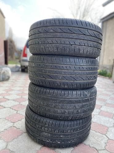 покрышка 195 65 15: Продам резину! Лето, 2 баллона Пирелли, 2 Китай, практически новая — 2