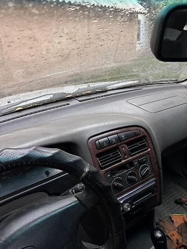 mini coper: Toyota Avensis: 1998 г., 2 л, Механика, Дизель, Хэтчбэк — 4