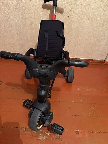 Детский трехколесный велосипед-каталка с родительской ручкой -