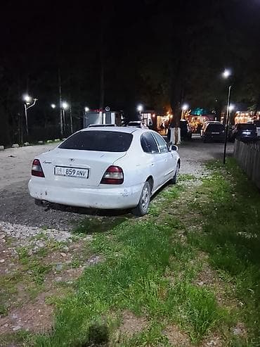 Daewoo Leganza: 2000 г., Седан