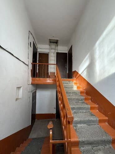 энесей: 1 комната, 32 м², Хрущевка, 2 этаж — 9