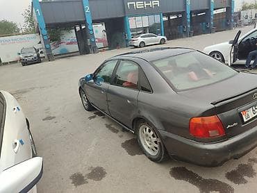 Audi A4: 1996 г., Автомат, Седан