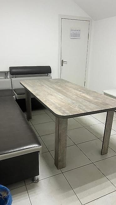 Юг-2 мкр Сдается офисное помещение Площадь: 15м2 Цокольный этаж С