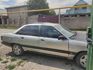 Audi 100: 1989 г., 2.3 л, Механика, Газ, Седан