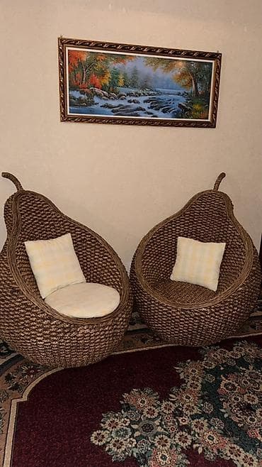 стол плетенный: Комплект мягкой мебели, Б/у, Самовывоз, цвет - Коричневый — 1