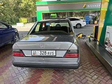 v class: Mercedes-Benz W124: 1990 г., 2.3 л, Механика, Бензин, Седан — 6