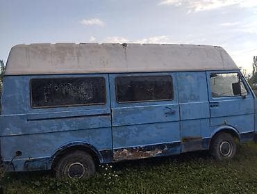mazda 1: Volkswagen LT с высоким крышей, длинная база, цельнометаллический — 1