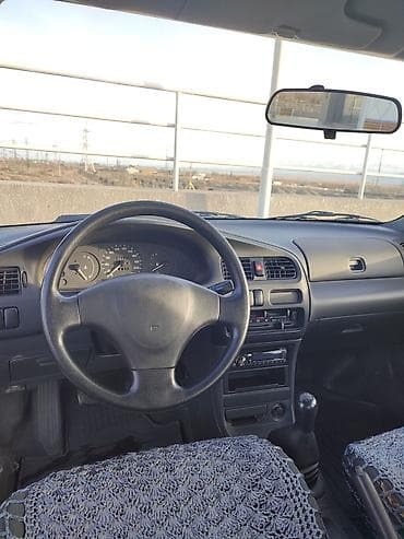 golf venta: Mazda 323: 1996 г., 1.6 л, Механика, Бензин, Седан — 5