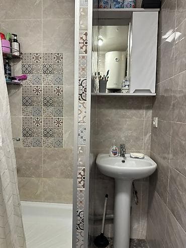 Недвижимость: 2 комнаты, 43 м², 104 серия, ул. Алматинка / Салиева 104 серия, 4 этаж, Свежий ремонт — 9