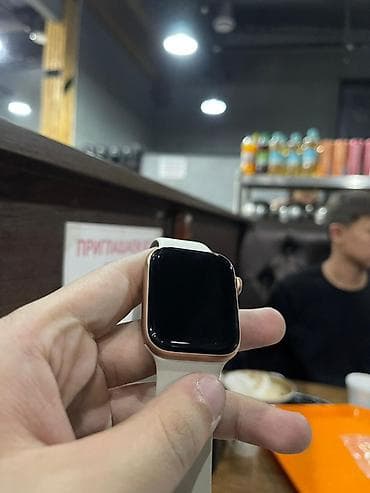 Apple Watch SE 1
95 akb 
44 mm
Ни одной царапины 
 7500 сом