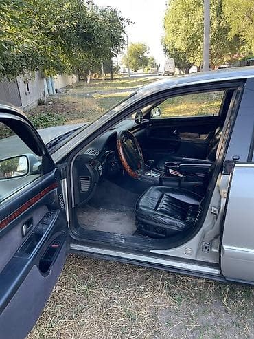 Audi A8: 1995 г., 4.2 л, Автомат, Бензин — 7