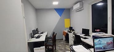 Коммерческая недвижимость: Аренда офисов, 140 м², В административном здании, С системой безопасности, 1 линия, С отдельным входом — 6