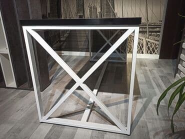 стол со стеклянной поверхностью: Продаю новый стол длина 1м 66 см ширина 66 см высота 75 см (стоят — 6