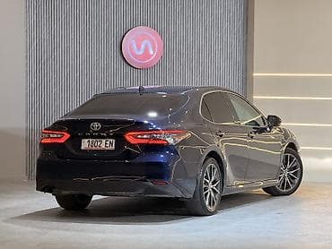 тайота рун: Toyota Camry: 2021 г., 2.5 л, Вариатор, Гибрид, Седан — 6