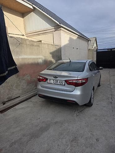 passat passat: Kia Rio: 2013 г., 1.6 л, Механика, Бензин, Седан — 3