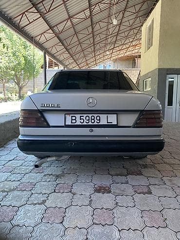 два авто: Mercedes-Benz W124: 1989 г., 3 л, Автомат, Дизель, Седан — 6