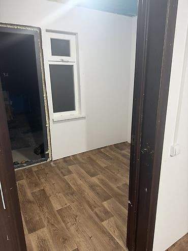 Кыймылсыз мүлк: 20 м², Эмерексиз — 10
