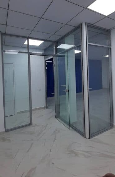 стеклянный стол офисный: Буюртмага пластик терезелер, Панорамалык, Орнотуусуз, Бөлүп төлөө жок — 3