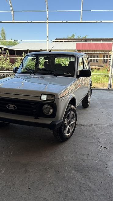 ВАЗ (ЛАДА): ВАЗ (ЛАДА) 4x4 Niva: 2025 г., 1.7 л, Кол менен иштөөчү, Бензин, Жол тандабас — 1