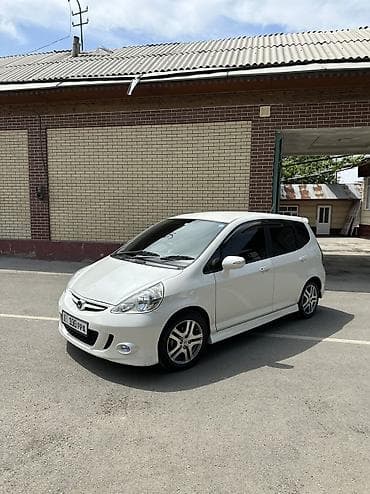 авто бесплатно: Honda Fit: 2004 г., 1.5 л, Вариатор, Бензин, Хэтчбэк — 6