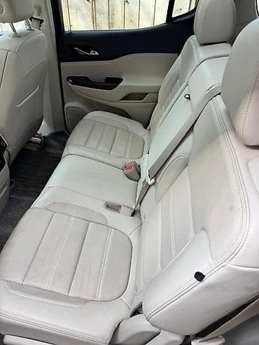 спец машина: GMC Acadia: 2020 г., 3.6 л, Автомат, Бензин, Внедорожник — 9